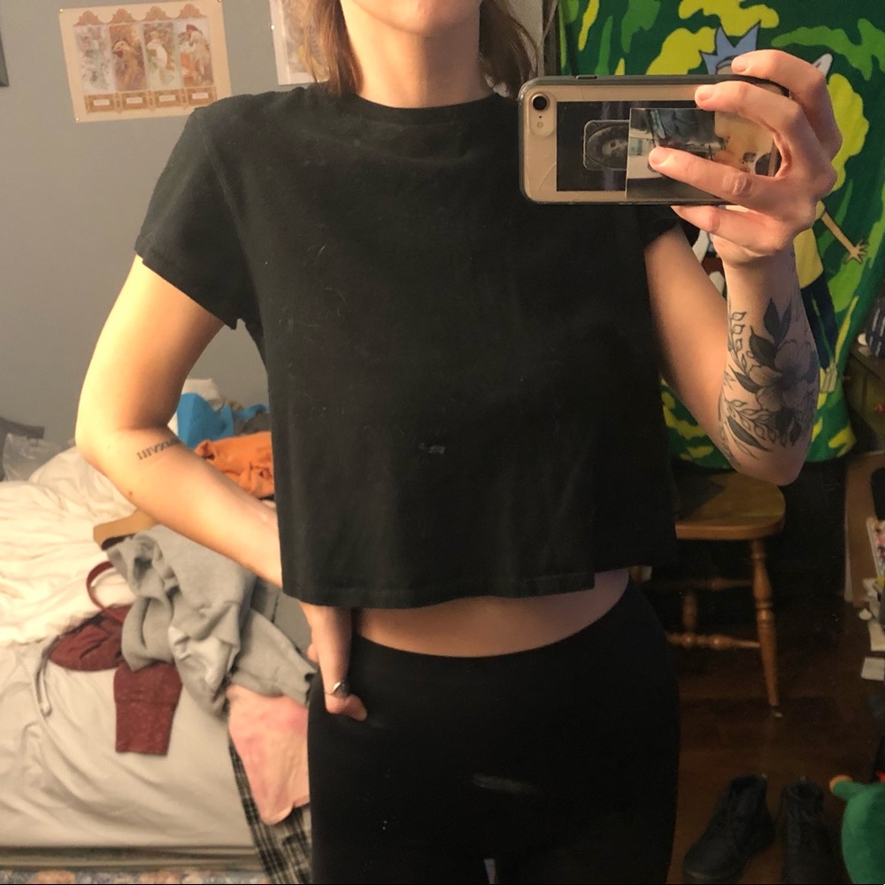 Black plain crop top